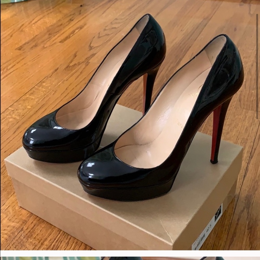 Authentic Bianca Christian Louboutin black pumps